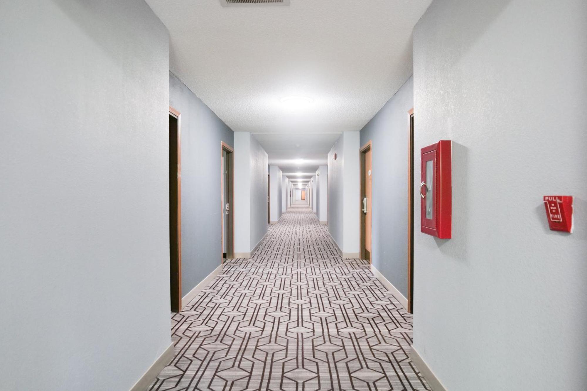 Baymont By Wyndham Flint Airport North Ξενοδοχείο Εξωτερικό φωτογραφία